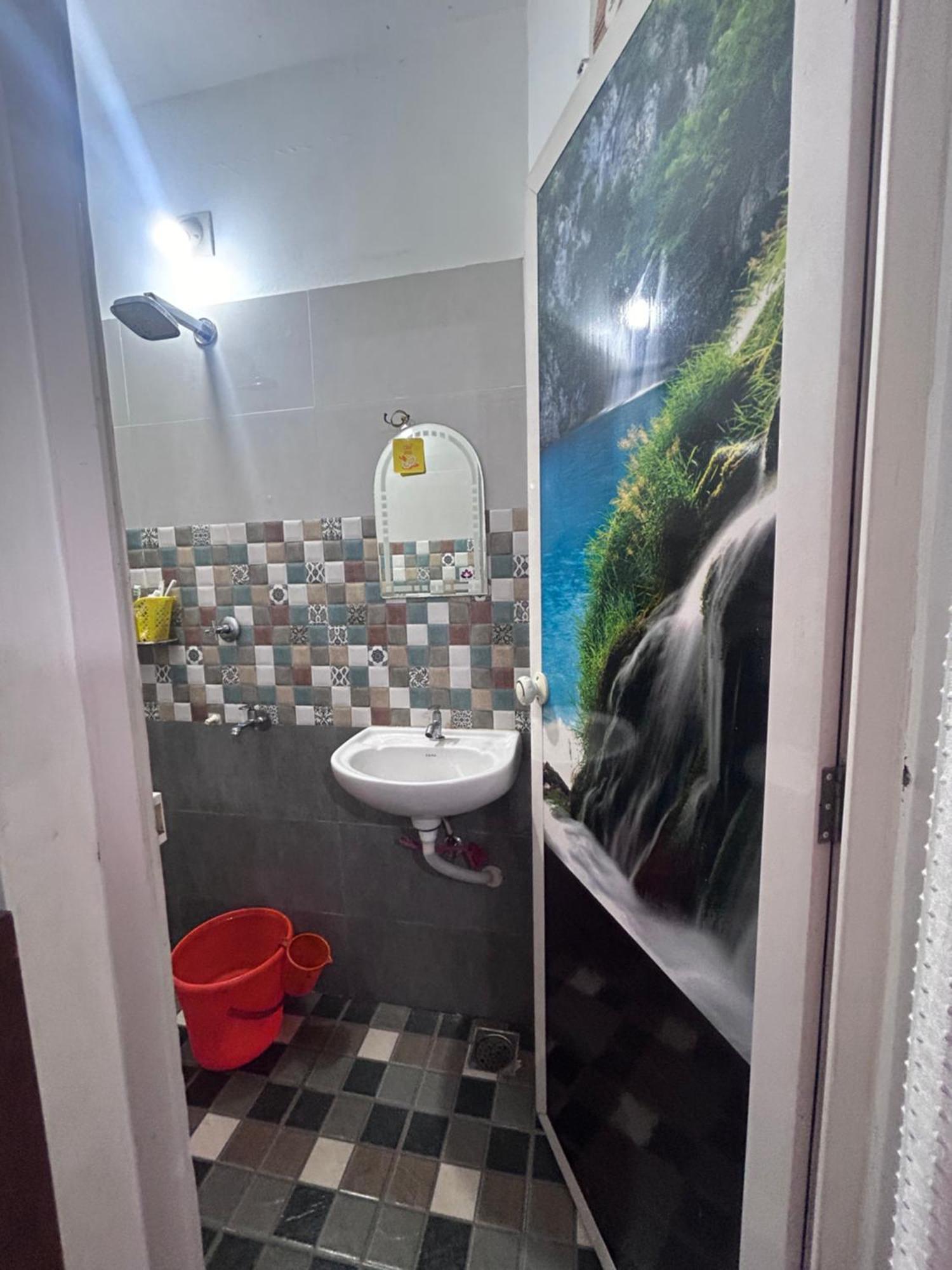 Chaithritha Ladies Homestay Thiruvananthapuram Kültér fotó