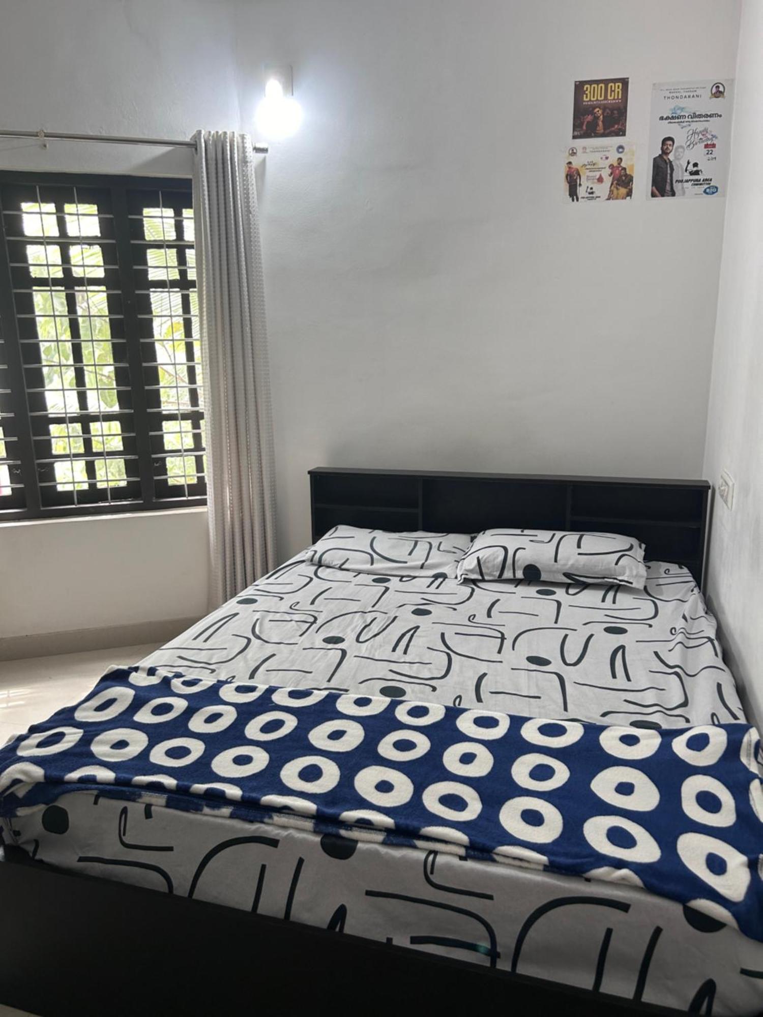 Chaithritha Ladies Homestay Thiruvananthapuram Kültér fotó