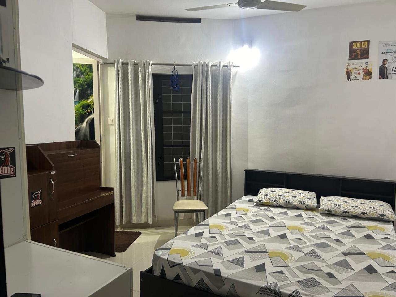 Chaithritha Ladies Homestay Thiruvananthapuram Kültér fotó