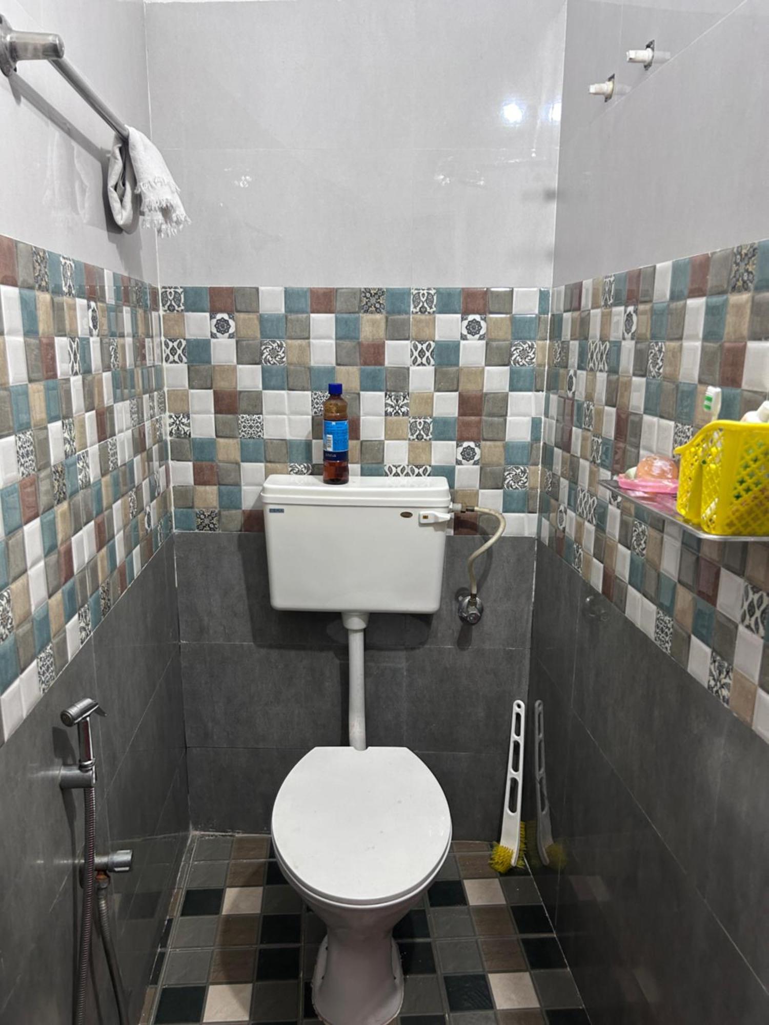 Chaithritha Ladies Homestay Thiruvananthapuram Kültér fotó