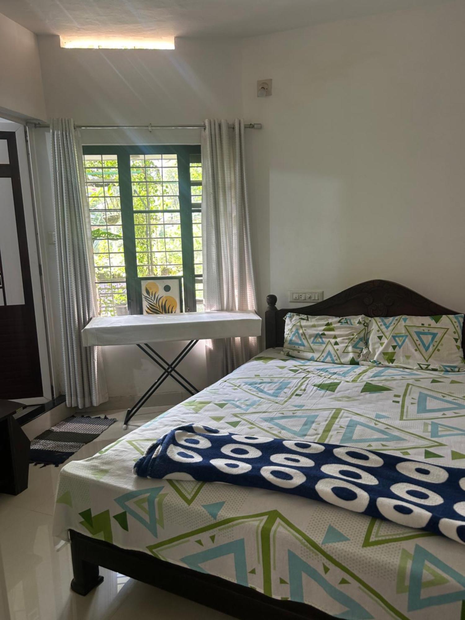 Chaithritha Ladies Homestay Thiruvananthapuram Kültér fotó