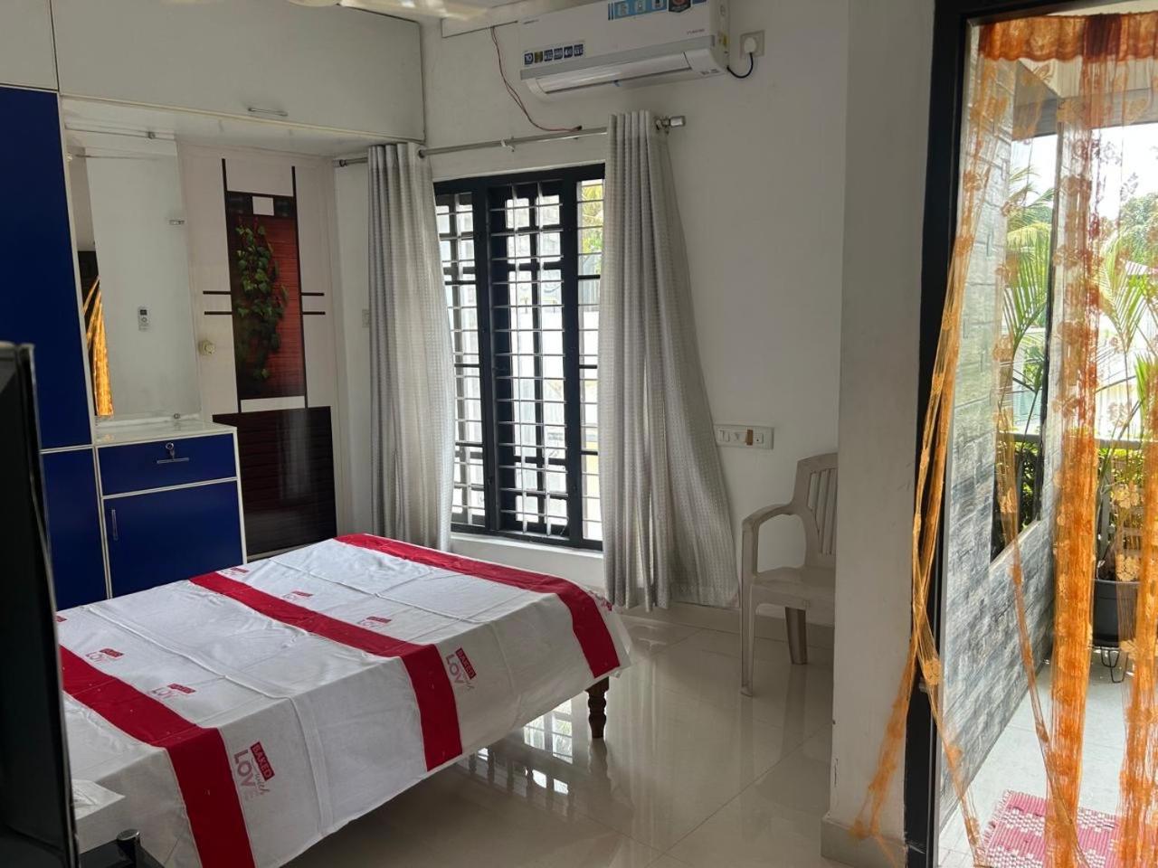 Chaithritha Ladies Homestay Thiruvananthapuram Kültér fotó